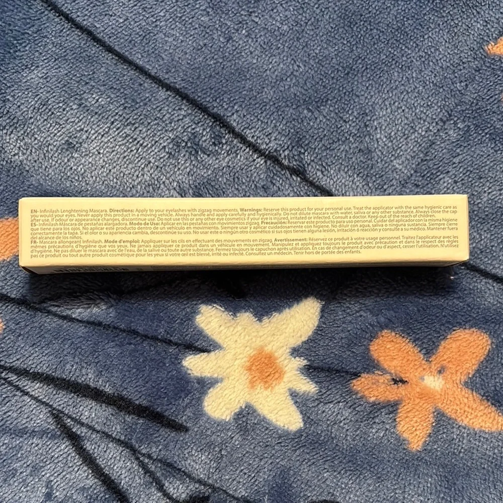 Farmasi Infinilash Mascara in Cream and Black